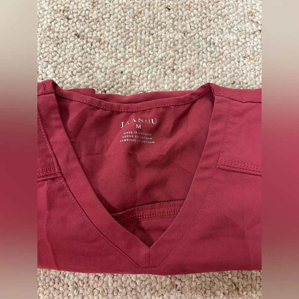 Jaanuu scrub top - Picture 7 of 7